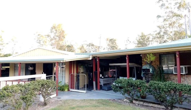 Country Farm Escape with Petting Animals, Playground & Pool in Queensland, Australia