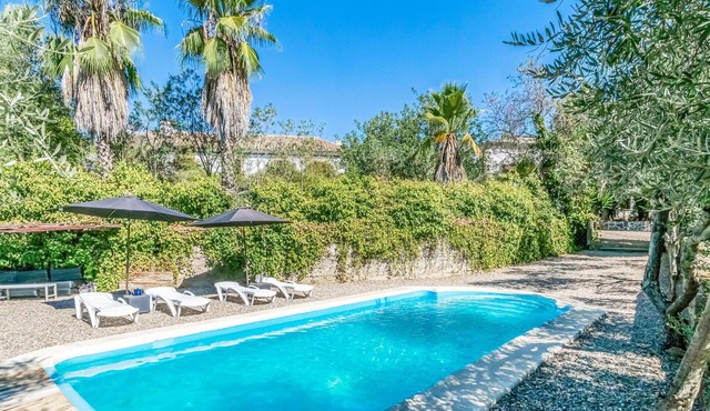 Cozy home in Adamuz with private swimming pool, can be inside or outside
