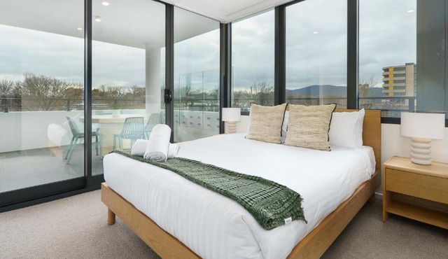 Dickson Deluxe 2BR Apartment - Hosted by Canstay