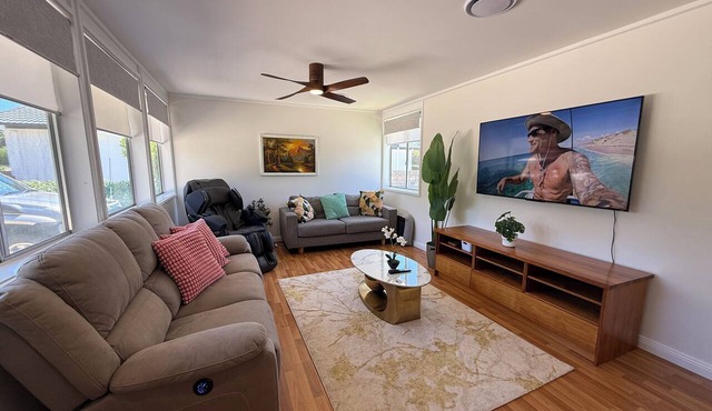Duffy Family House: 3BR, 4B, Pet- Friendly Big Yard Entire home in Duffy ACT