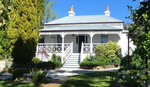 Elegant 3BR/3BA Victorian House | Goldfields & Bendigo Region
