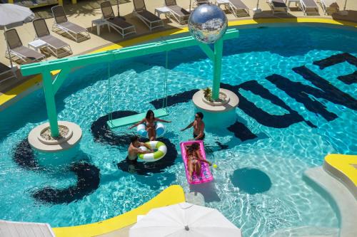 ENDLSS BEACH & DISCO HOTEL IBIZA Adults Only