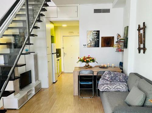 Espectacular apartamento con piscina y garaje.