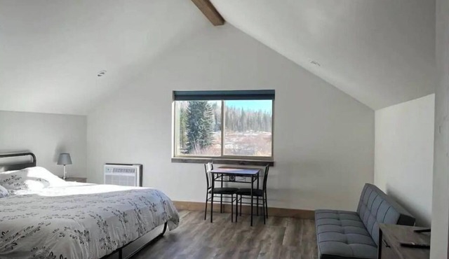 Fall is coming! Private Suite 1/4 mi to Purgatory. Perfect base camp. in Durango