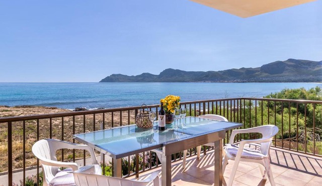 Front Line Beach House Up To 6 Guests in Mallorca