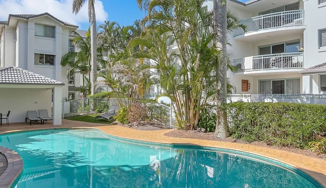 Golden Sea 10 - Absolute Beachfront Bilinga
