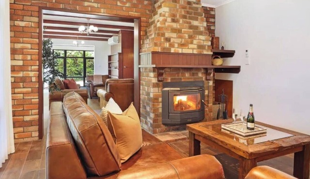 Goolara – luxurious two-storey escape with ensuite bedrooms, sauna and countryside views