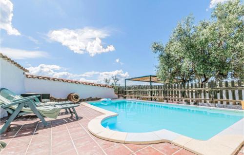 Gorgeous Home In La Cardenchosa