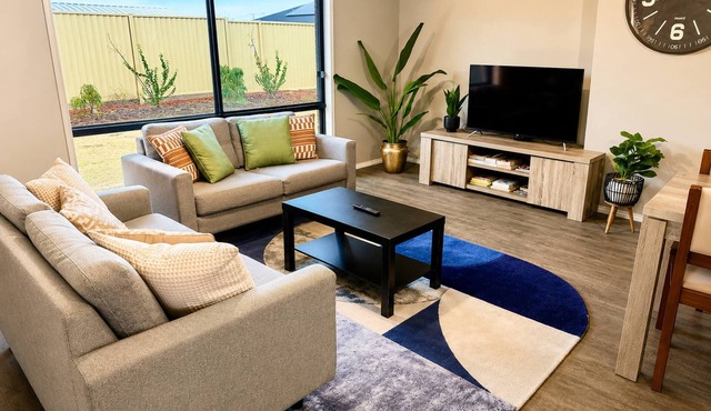 GV Retreat - Modern & Spacious 3-Bedroom Home