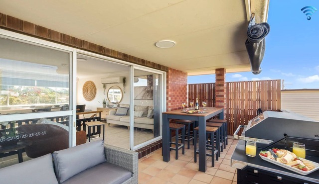 Harmony on Haiser - perfect riverside retreat just metres from the water’s edge!