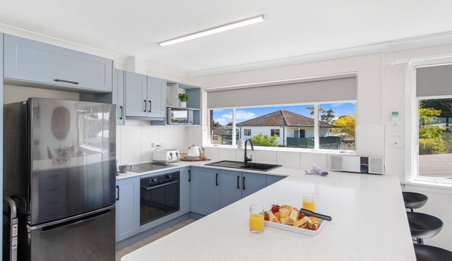 Harmony on Haiser B – gorgeous, self-contained upstairs unit with stunning views of the river