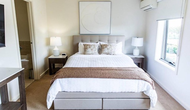 Harvey a Stylish and Spacious Retreat in a Prime Location