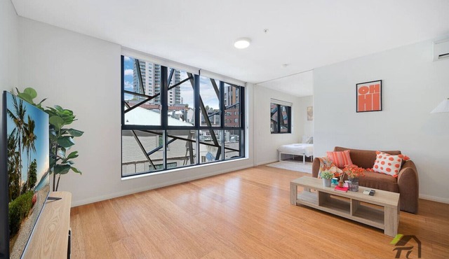 Haymarket Modern 1BR | Near Darling Harbour