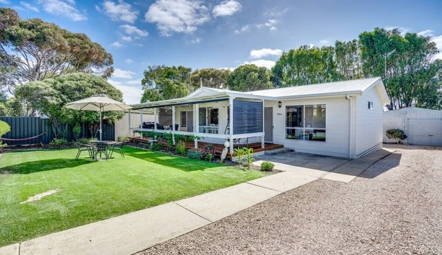 Hidden Little Gem – Luxury Township Escape in Middleton