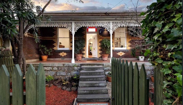 Historic North Melbourne Sanctuary, Modern Flair + Parking