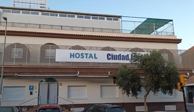 HOSTAL CIUDAD JARDIN