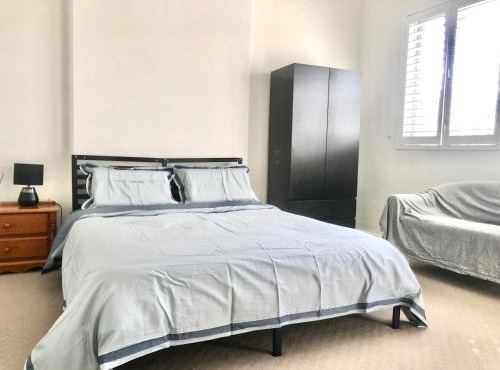 House in Chatswood Comfortable, Excellent value