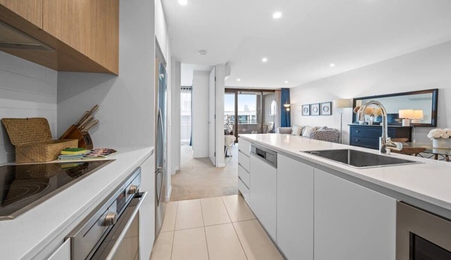 Impeccable 1-Bed with Alfresco Dining in Barton