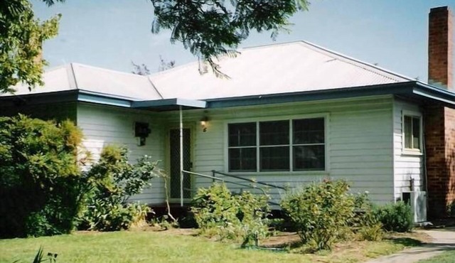 Ivys Cottage - located at Swan Hill