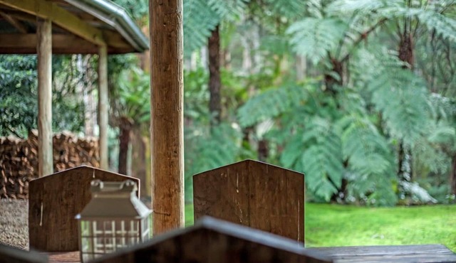 Jacuzzi Lodge@FernglenForestRetreat