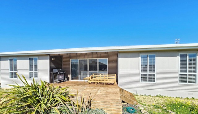 Jama - Coastal Entertainer - 200 metres to Robes' famous Longbeach!