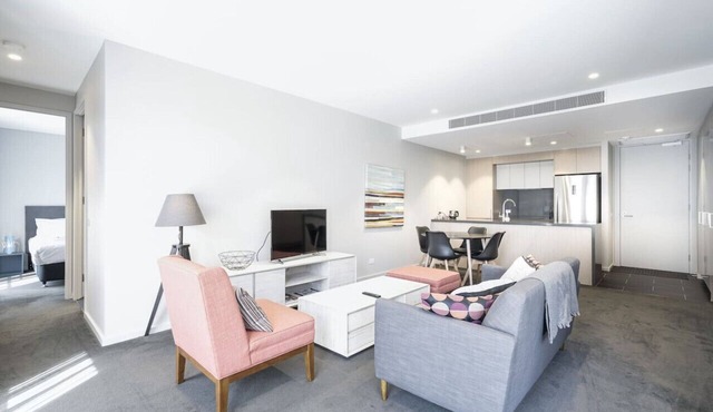 Kingston Foreshore Island - Waterfront luxury