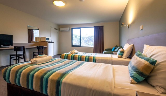 Kingston Hotel