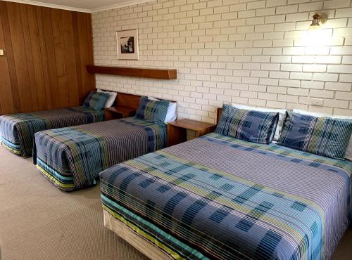 Kingswood Motel