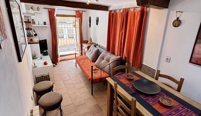 La Casita del Salvador by Gloove