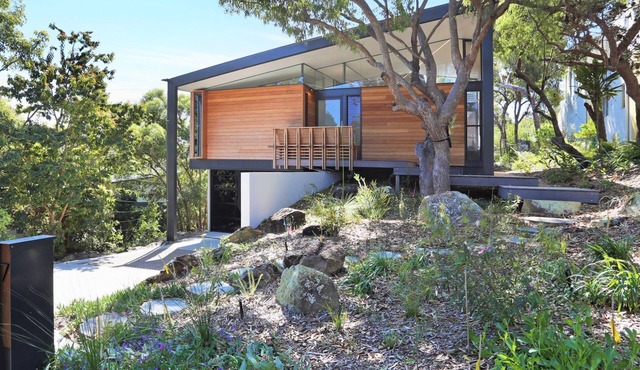 Leaf House - Walk to Beach & Sunshine Beach Village