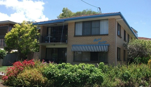 Light, Airy 1st Floor Unit - Marbrin Close, Bellar