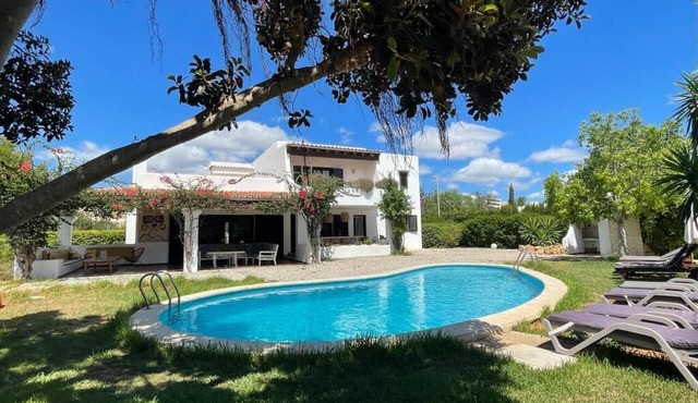 Lovely house with private pool, BBQ, AC, WiFi in Playa d' en Bossa