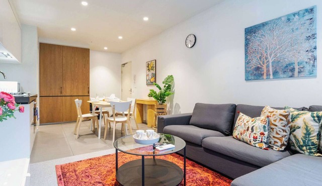 Lucia South Yarra Pool Gym free Parking