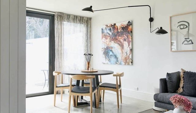 Luxe cottage in the heart of Sandy Bay