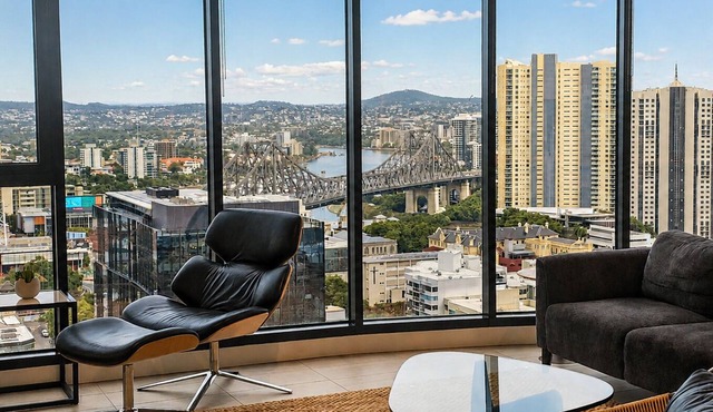 LUXE PENTHOUSE | 3BR w/Panoramic Story Bridge, Brisbane River and City Views