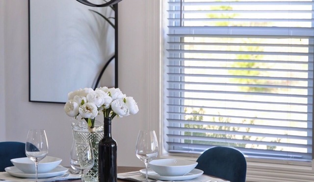 Luxury 2 Bed, 2 Bath Villa & Golf Retreat, King Suite close to Cavendish in Breadalbane