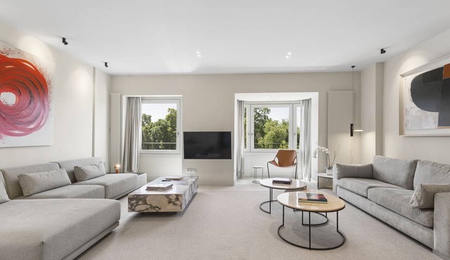 Luxury 2-Bed Apartment in Alcalá, Madrid