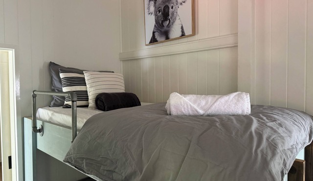 Macadamia Floral Farm and Farmstay, beautiful farmhouse in Laceys Creek