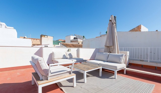 Maria Tubau - One Bedroom Apartment, Sleeps 2