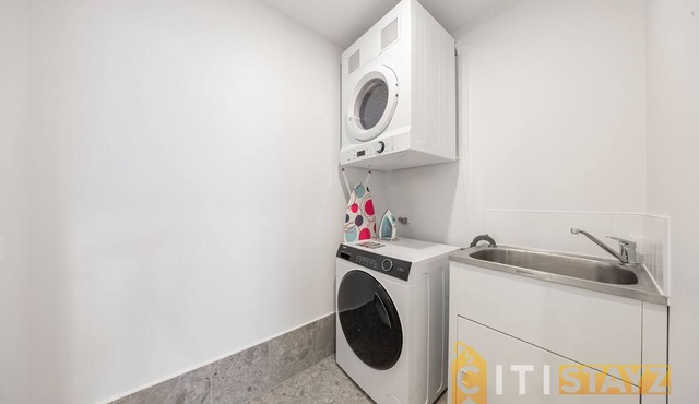 Marvellous at Melrose - 2bd 2bth Apt - Woden CBD