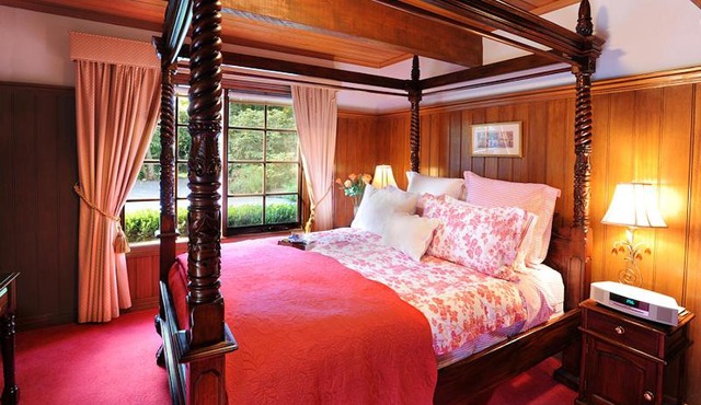 Mary Cards Coach House
