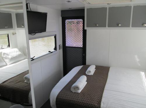 Moama on Murray Houseboats