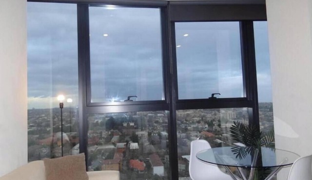Modern One-Bedroom Apartment in the Heart of South Yarra