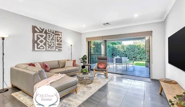 Modern & Stylish - 3BR Holiday Home