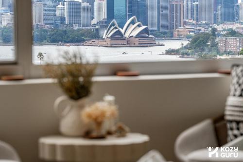 Mosman | Stunning Opera & Bridge View | KozyGuru