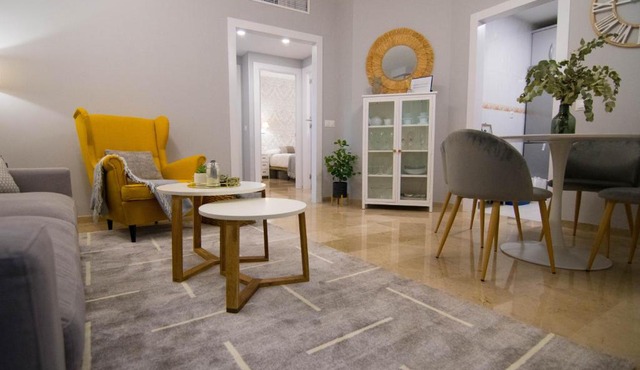 NEW! Luxury CITY CENTER & 2 BALCONIES