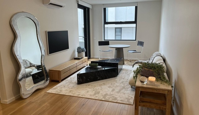 New & Modern 1bd Apt. w/parking