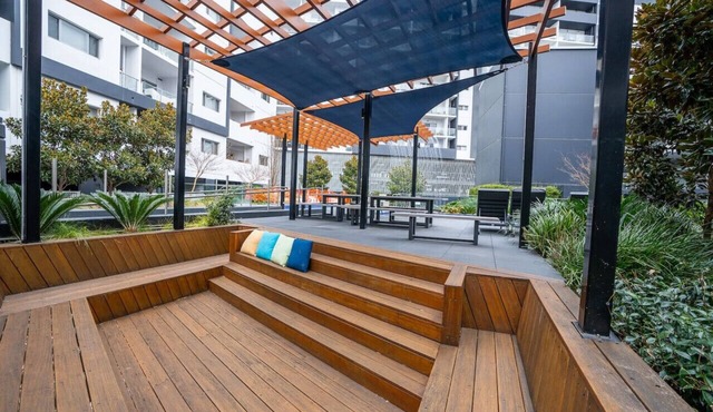 New to VRBO: 2BR/2BA Greenway Apt with Views