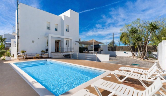New Villa Noa 5 Bedrooms Private Ibiza Escape in Jesús