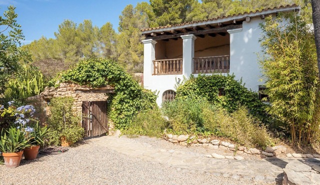 New! Villa Can Gibert